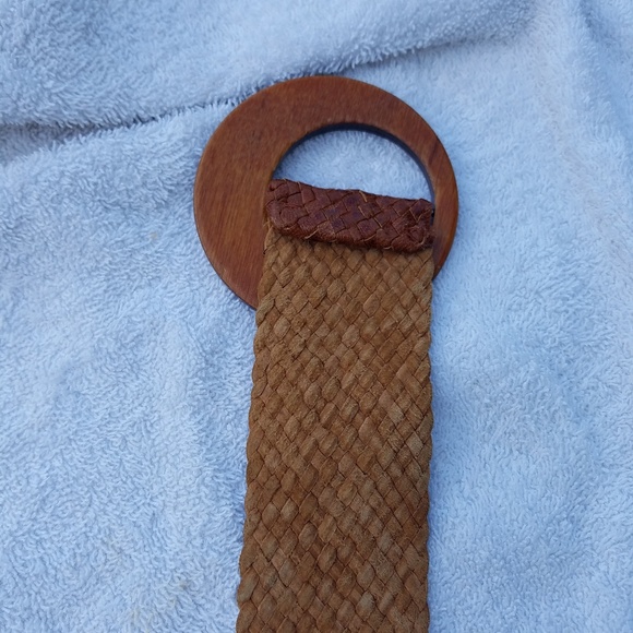 Liz Claiborne Brown Leather Women's Belt - Picture 4 of 8